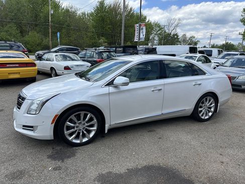 Used 2017 Cadillac XTS Luxury w/ Driver Awareness Package FWD image 3