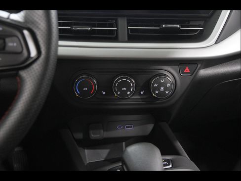 Used 2024 Chevrolet Trax RS w/ Driver Confidence Package FWD image 14
