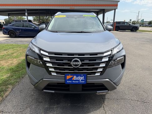 Used 2025 Nissan Rogue SL w/ SL Premium Package AWD/4WD image 8