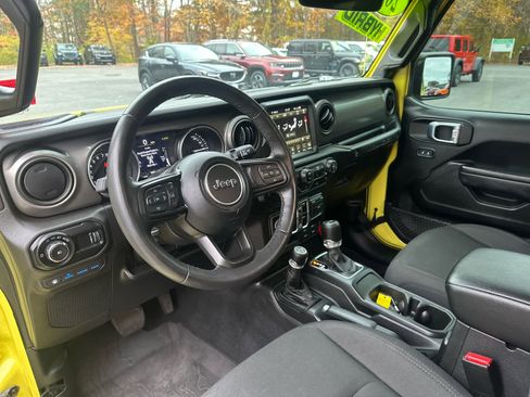 Used 2023 Jeep Wrangler Unlimited w/ Cold Weather Group image 22