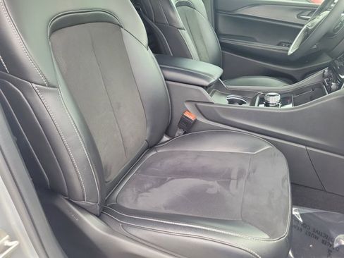 Certified 2023 Jeep Grand Cherokee Altitude AWD/4WD image 18