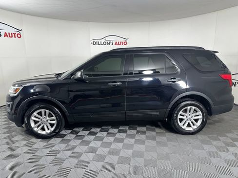 Used 2017 Ford Explorer 4WD image 3