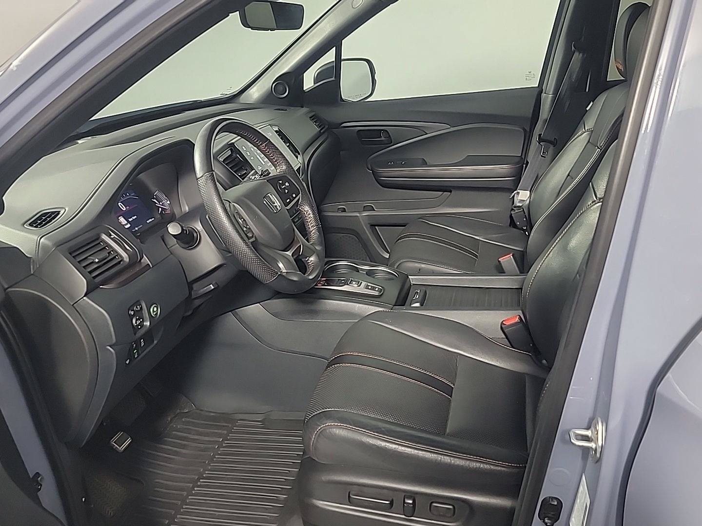 Certified 2023 Honda Passport TrailSport image 18