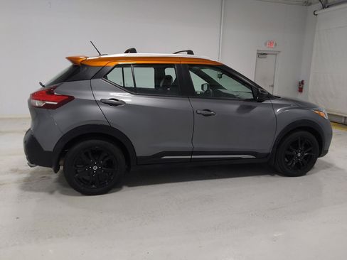Used 2020 Nissan Kicks SR w/ SR Premium Package image 10
