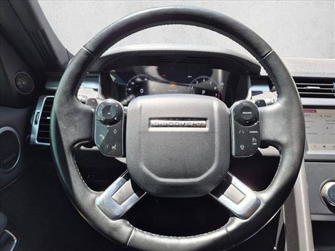 Used 2020 Land Rover Discovery Landmark AWD/4WD image 12