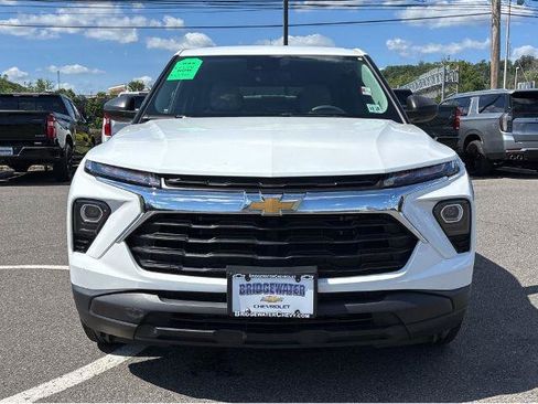 Used 2024 Chevrolet TrailBlazer LS FWD image 27
