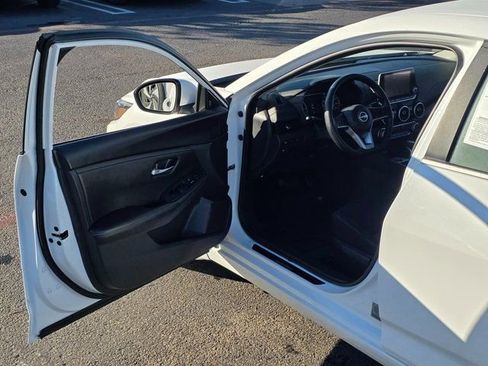 Used 2024 Nissan Sentra SV image 34