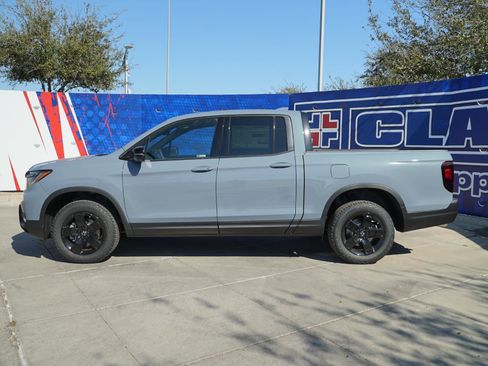 New 2026 Honda Ridgeline Black Edition image 10