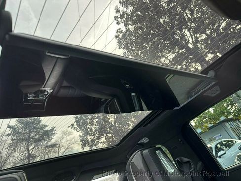 Used 2023 BMW 760i xDrive image 34