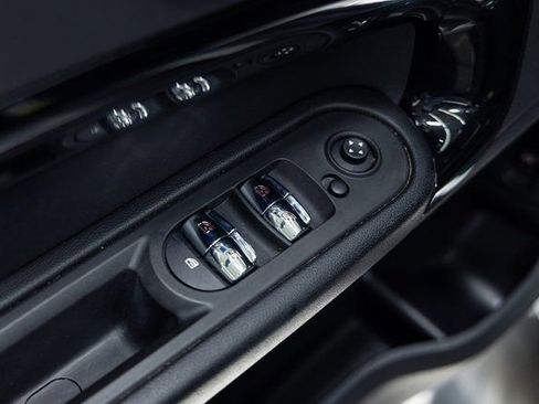 Certified 2023 MINI Cooper Countryman Signature image 12