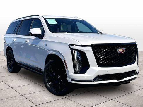 Used 2025 Cadillac Escalade Sport Platinum image 2