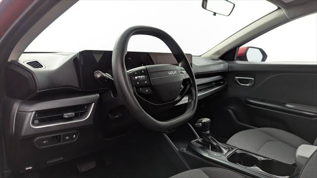 Used 2025 Kia K4 FWD image 23