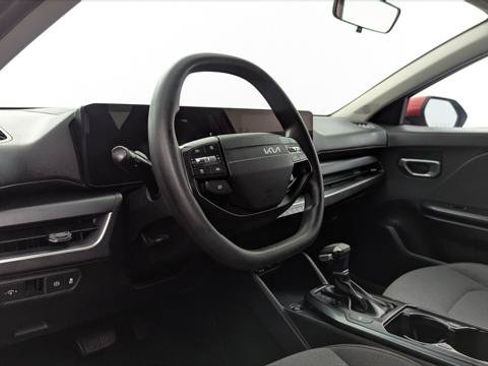 Used 2025 Kia K4 FWD image 23