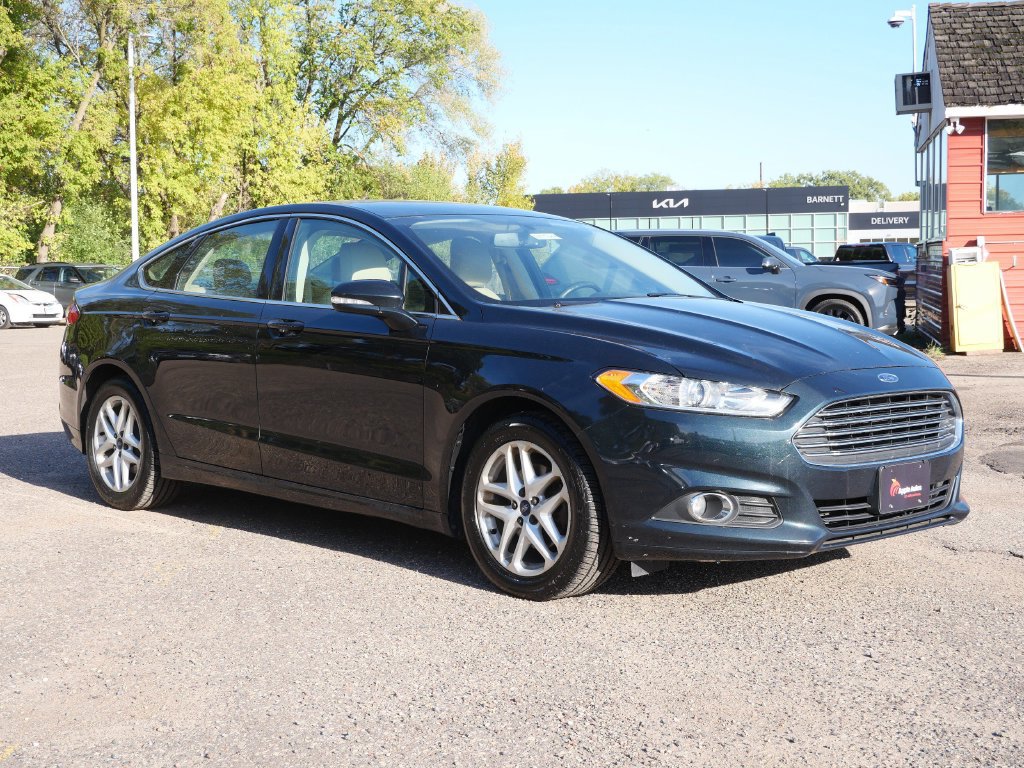 Used 2014 Ford Fusion SE w/ Equipment Group 202A FWD image 1