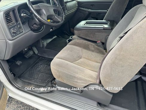 Used 2005 Chevrolet Silverado 1500 LS w/ Light Duty Power Package image 11