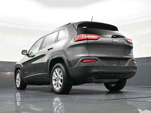 Used 2016 Jeep Cherokee Latitude image 27