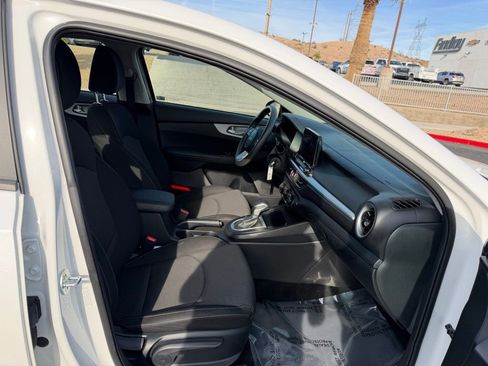 Used 2024 Kia Forte LXS FWD image 13