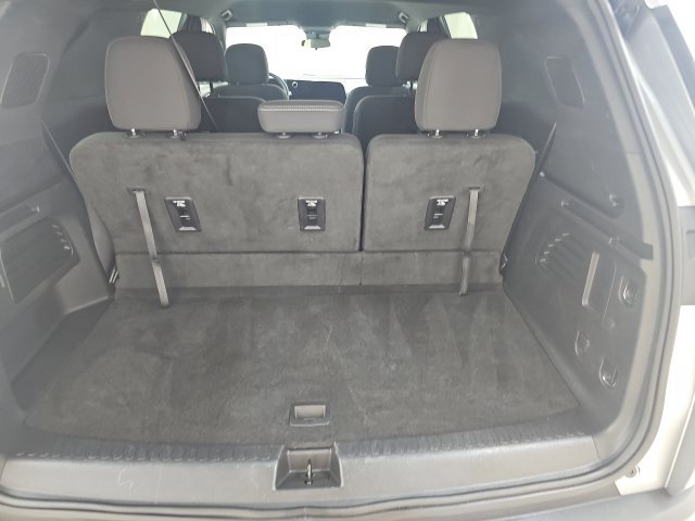 Used 2026 Chevrolet Traverse LT FWD image 5