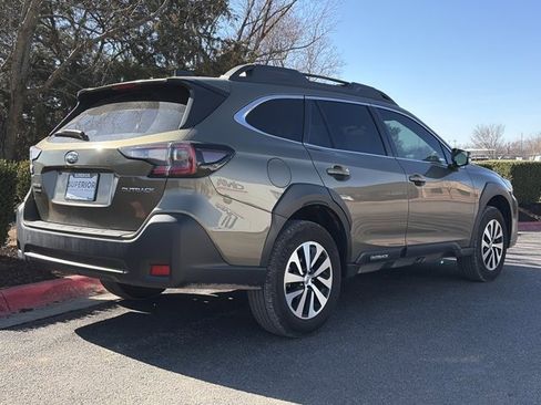 Used 2025 Subaru Outback Premium image 3