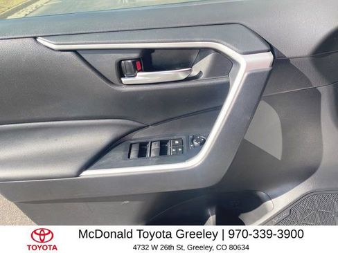 Used 2021 Toyota RAV4 XLE AWD/4WD image 13