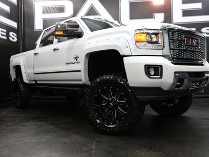 Used 2019 GMC Sierra 2500 Denali w/ Duramax Plus Package