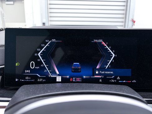 Used 2024 BMW X7 xDrive40i w/ M Sport Package image 34