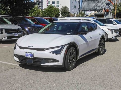 New 2025 Kia EV6 Wind image 12