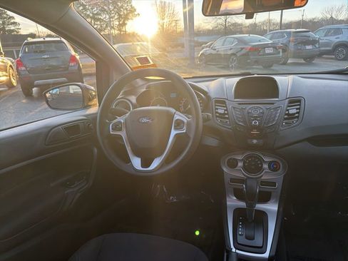Used 2018 Ford Fiesta SE image 10
