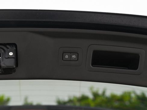 Used 2024 MAZDA CX-90 Plug-In Hybrid w/ Premium Pkg image 38