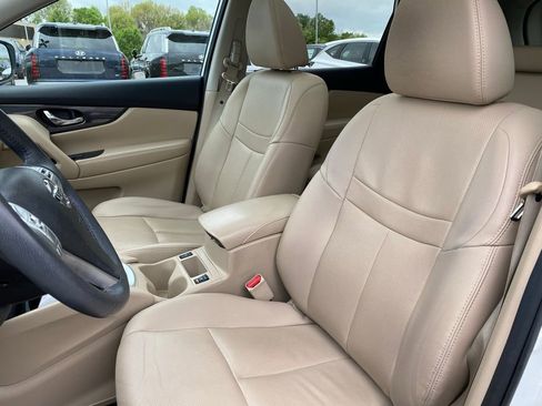 Used 2016 Nissan Rogue SL w/ SL Premium Package image 15