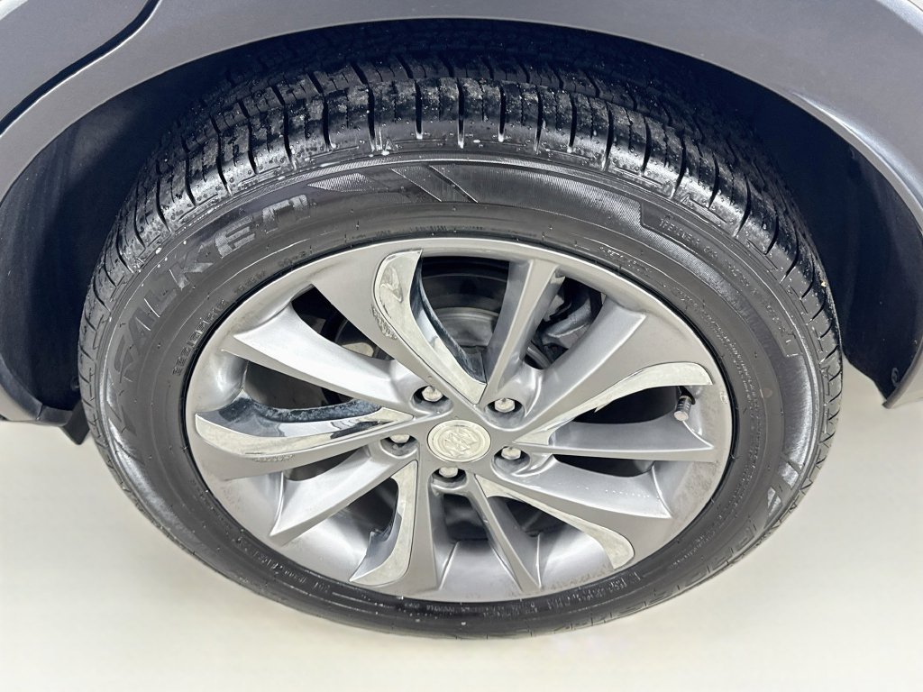 Used 2021 Buick Encore GX Essence w/ Experience Buick Package FWD image 38