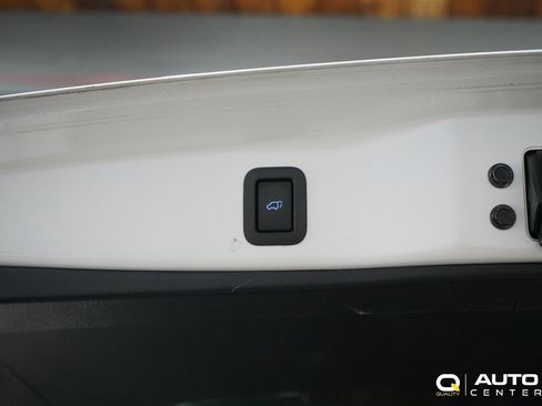 Used 2018 Toyota Highlander XLE image 42