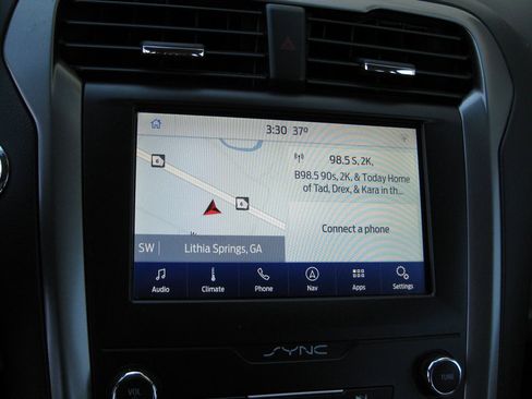 Used 2020 Ford Fusion SE image 16