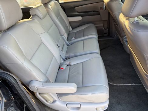 Used 2017 Honda Odyssey EX-L image 24