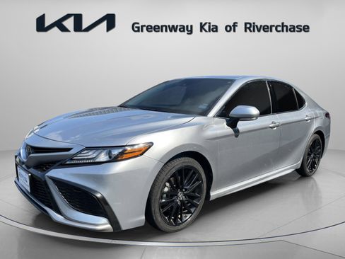 Used 2024 Toyota Camry XSE image 3