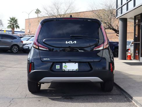 Used 2024 Kia Soul LX w/ Option Group 015 image 11