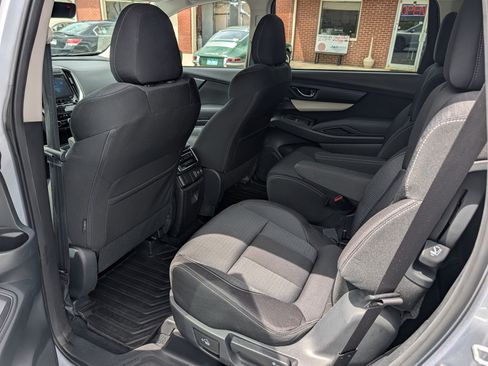 Used 2019 Subaru Ascent Premium AWD/4WD image 4