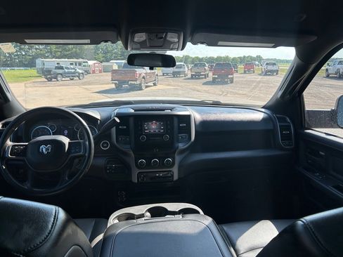 Used 2022 RAM 2500 Tradesman w/ Chrome Appearance Group AWD/4WD image 19