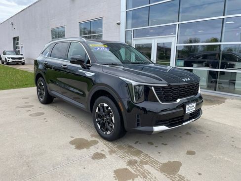 Used 2025 Kia Sorento S AWD/4WD image 1