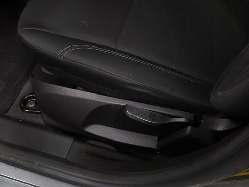 Certified 2019 Ford Fiesta SE image 22