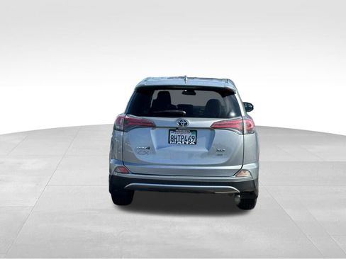 Used 2018 Toyota RAV4 XLE w/ All Weather Liner Package image 4