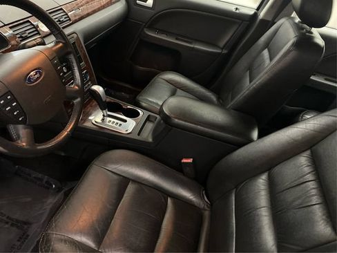 Used 2005 Ford Five Hundred Limited FWD image 10
