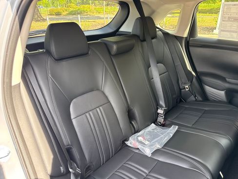 New 2026 Honda HR-V EX-L image 32