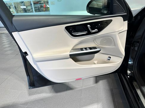 Certified 2023 Mercedes-Benz C 300 4MATIC Sedan image 11
