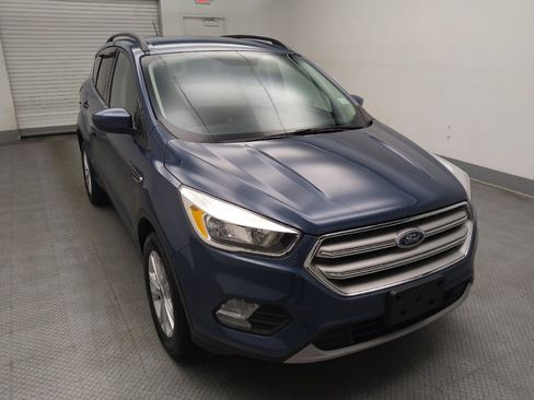 Used 2018 Ford Escape SE w/ SE Sync 3 Package AWD/4WD image 13