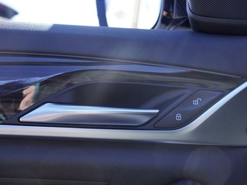 Used 2022 BMW 530e w/ M Sport Package image 7