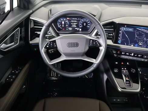 Used 2024 Audi Q4 e-tron Premium Plus image 35