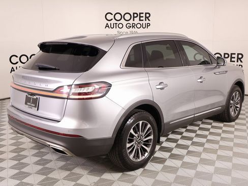 Used 2023 Lincoln Nautilus FWD w/ Premium Package image 20