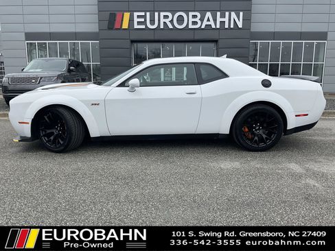 Used 2023 Dodge Challenger R/T Scat Pack RWD image 2