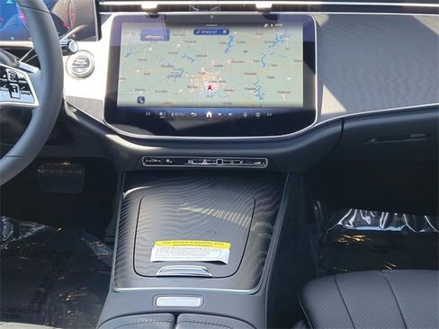 New 2025 Mercedes-Benz E 350 4MATIC Sedan image 10